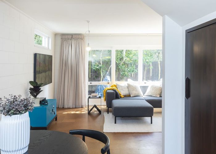  at 2/16 Rossall Street, Merivale, Christchurch