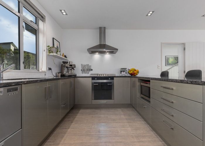 at 35 Endeavour Drive, Whitby, Porirua, Wellington