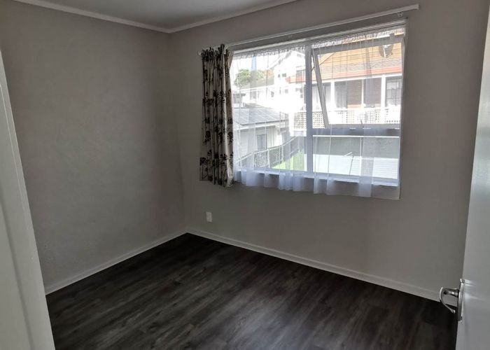  at 2/112 Gossamer Drive, Pakuranga Heights, Manukau City, Auckland