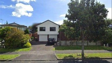  at 40 Gosford Drive, Botany Downs, Auckland