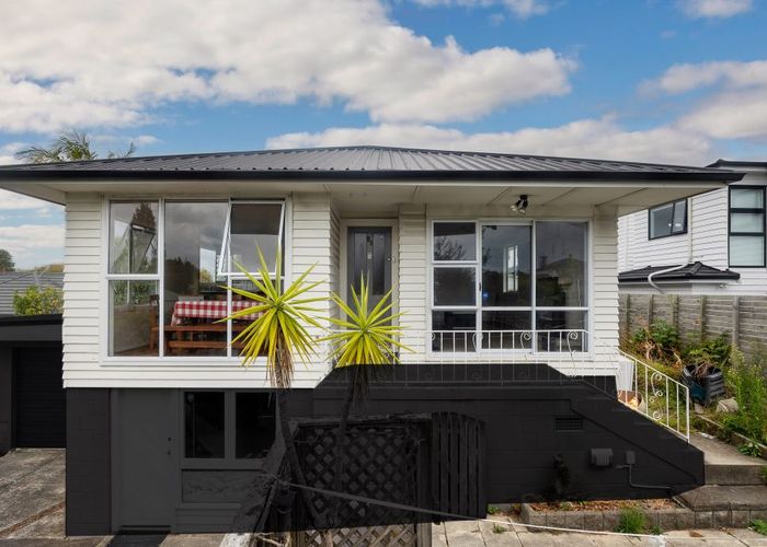  at Howick, Manukau City, Auckland