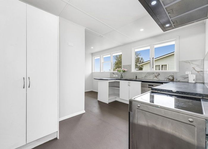  at 56 Kemble Close, Mangere East, Manukau City, Auckland