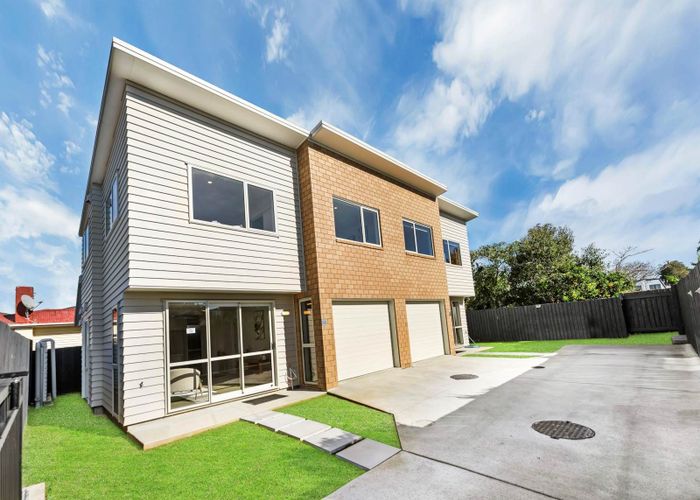  at 5A and 5B Kerrydale, Manurewa, Manukau City, Auckland