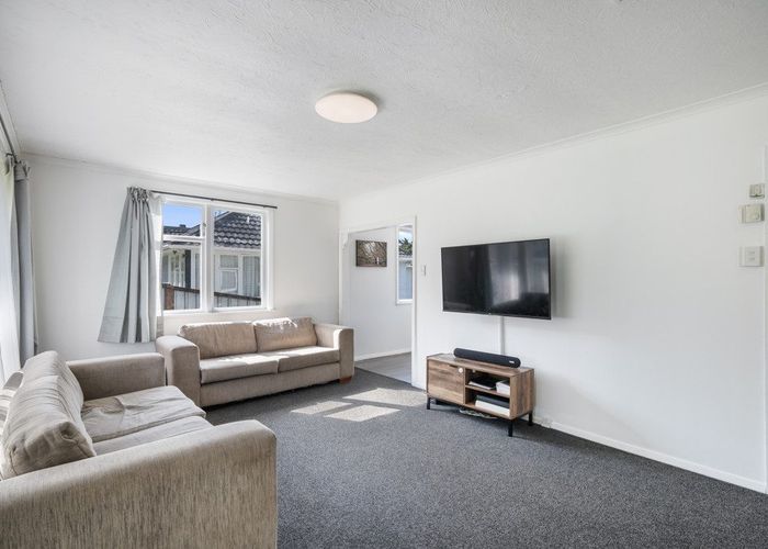  at 8 Logie Street, Stokes Valley, Lower Hutt