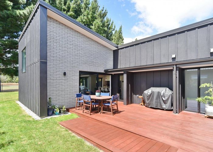  at 33 Kohunga Crescent, Bottle Lake, Christchurch