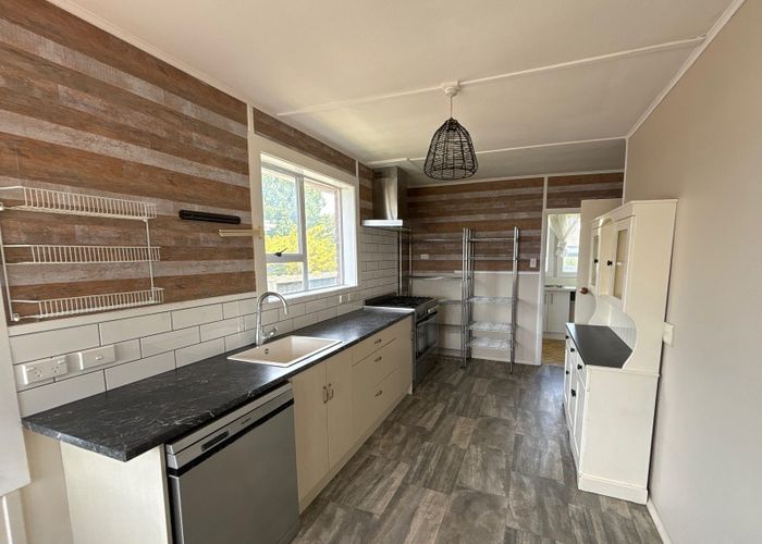  at 6 Avro Crescent, Hornby, Christchurch City, Canterbury