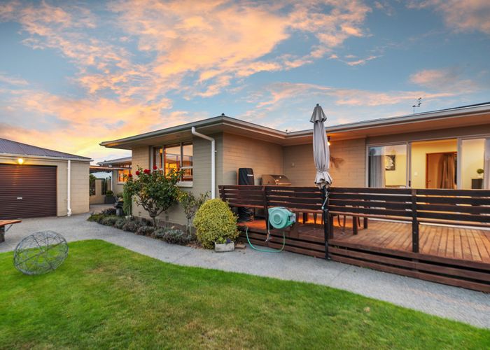  at 123 Queenspark Drive, Parklands, Christchurch