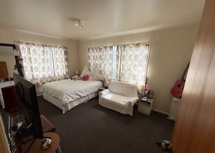  at 62 Bradbury Road, Botany Downs, Manukau City, Auckland