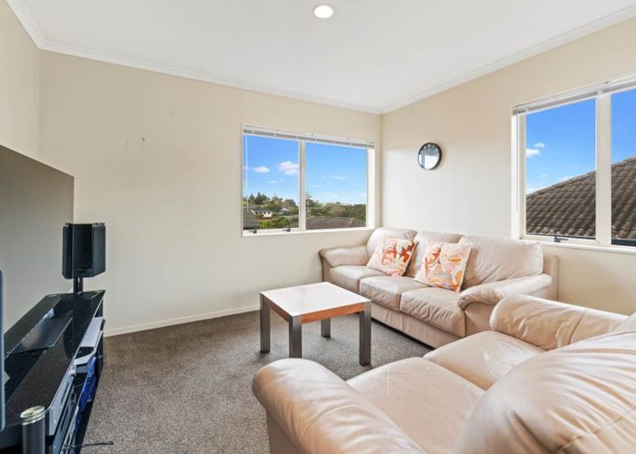  at 49 De Quincey Terrace, Highland Park, Auckland