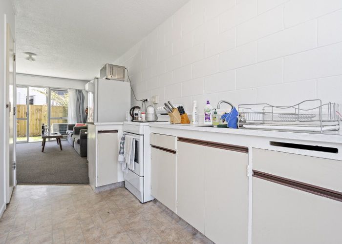  at 2/45 York Street, Hamilton East, Hamilton, Waikato