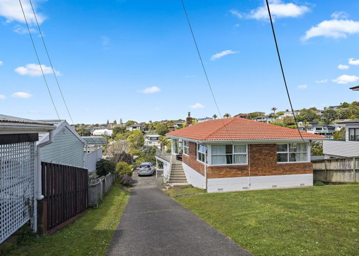  at 14 Hythe Terrace, Mairangi Bay, North Shore City, Auckland