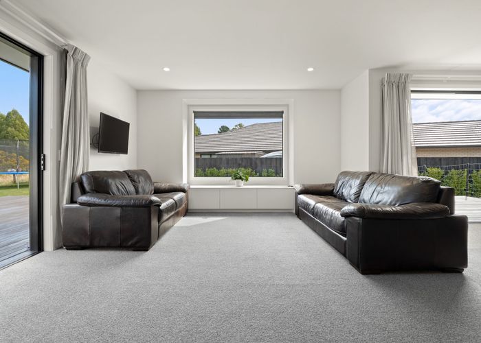  at 9 Tate Crescent, Green Island, Dunedin