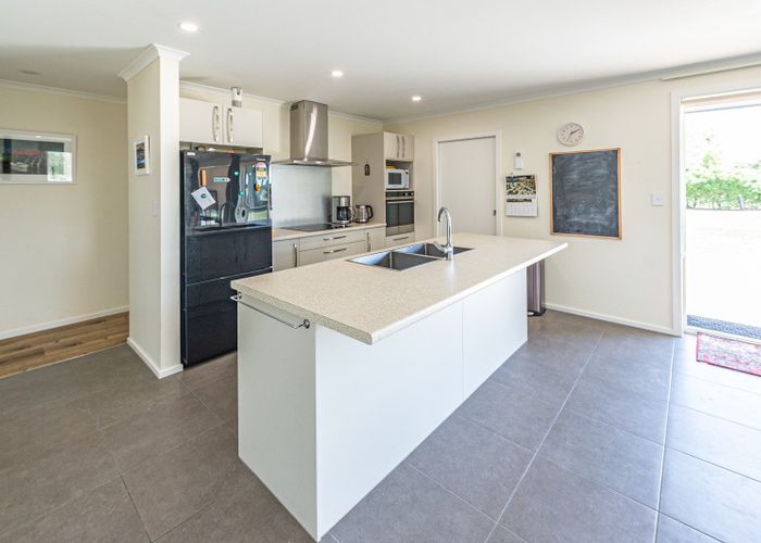  at 76 Campbell Road, Whanganui