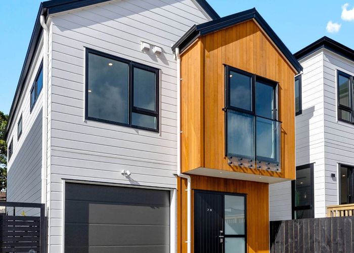  at 70 Marendellas Drive & 88 & 88A Hutchinson Road, Bucklands Beach, Manukau City, Auckland