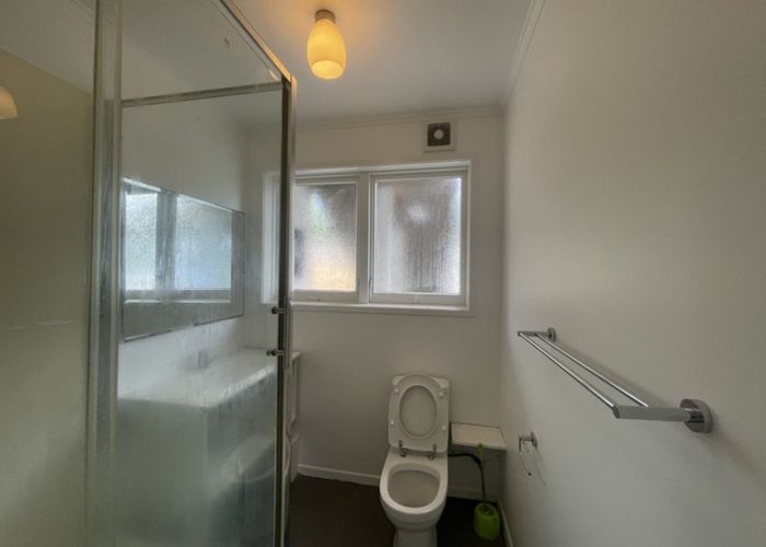  at 1/30 Ramillies Place, Glenfield, North Shore City, Auckland