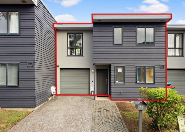  at 18 Saintly Lane, Avondale, Auckland City, Auckland