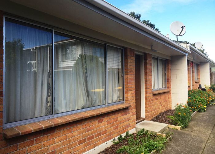  at 2/102 Coronation Road, Papatoetoe, Manukau City, Auckland