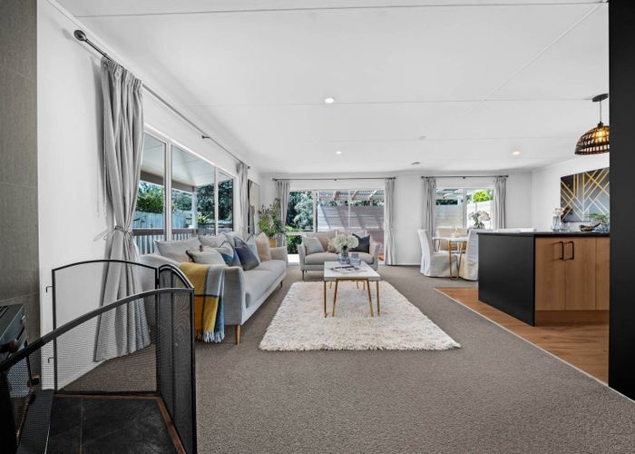  at 3 Regency Place, Sunnynook, North Shore City, Auckland