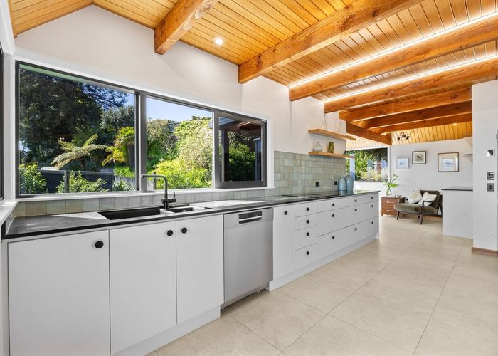  at 2 The Cliffs, Britannia Heights, Nelson, Nelson / Tasman