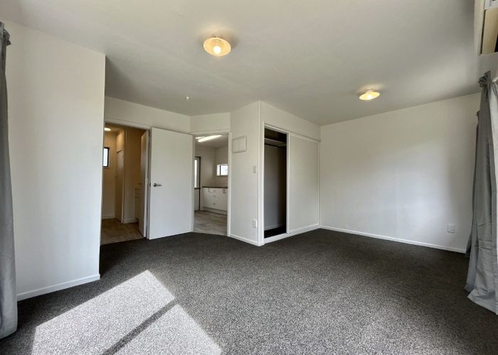  at 2/11  Burns Street , Sydenham, Christchurch City, Canterbury