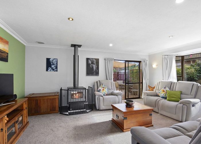  at 3 Mulberry Place, Redwood, Christchurch City, Canterbury
