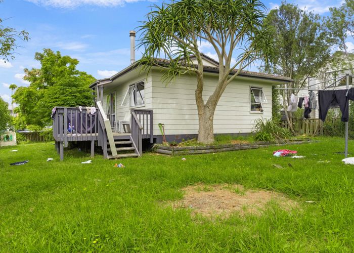  at 82 & 84 Moire Road, Massey, Waitakere City, Auckland