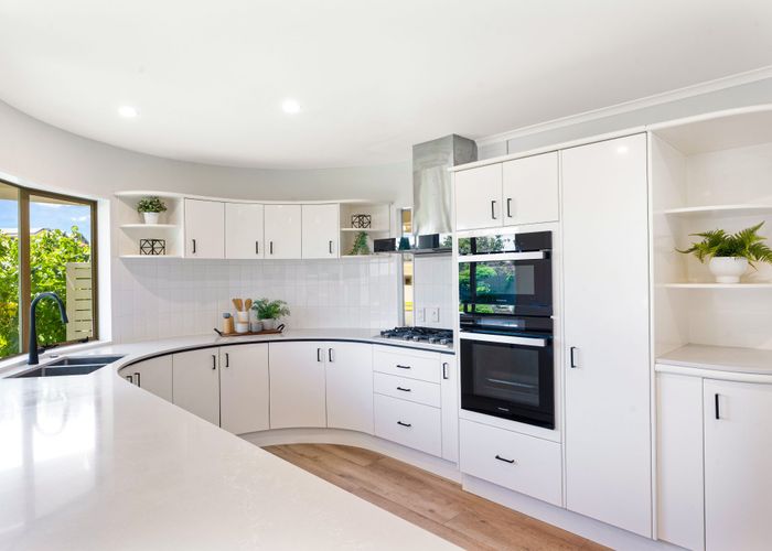  at 13 Driscoll Place, Farm Cove, Auckland