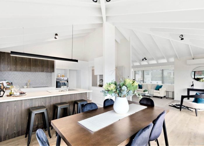  at 39a Parr Terrace, Castor Bay, North Shore City, Auckland