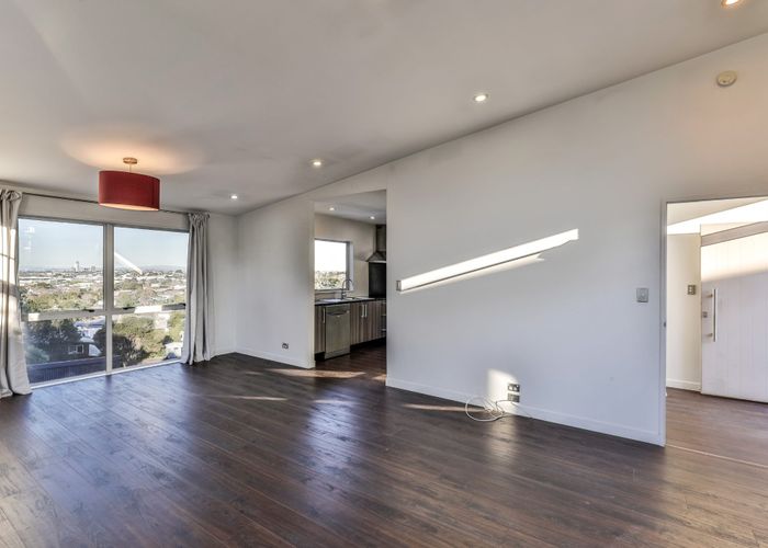 at 559F Glenfield Road, Glenfield, North Shore City, Auckland