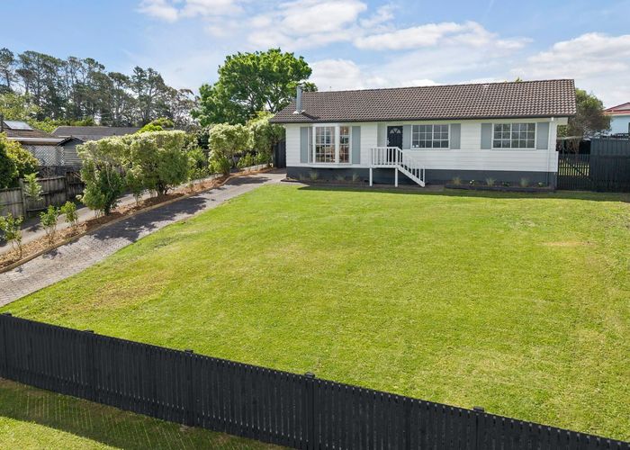  at 5 Moxham Grove, Massey, Auckland