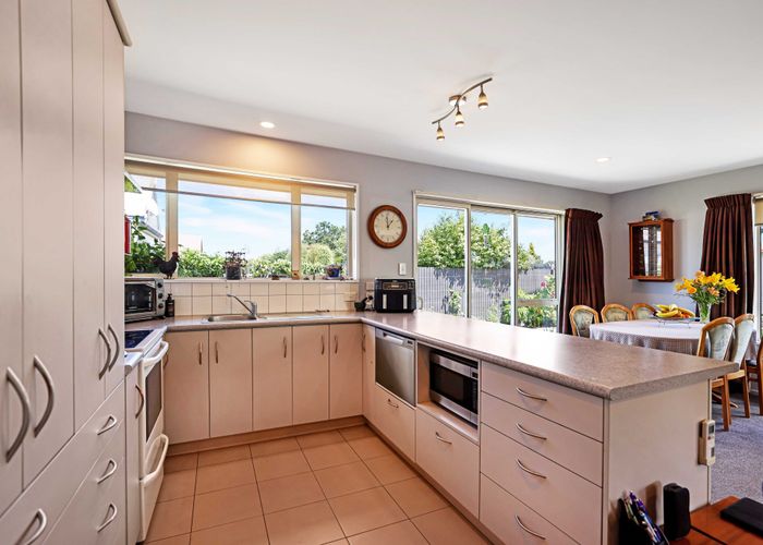  at 136 Chalmers Avenue, Hampstead, Ashburton