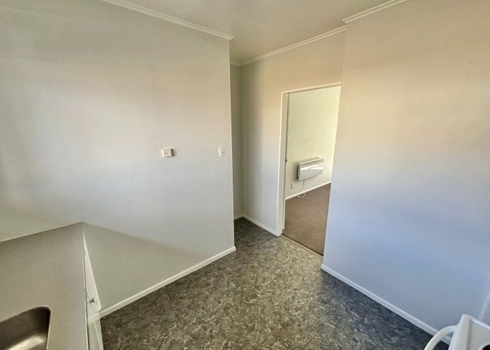  at 2/46 Awamutu Grove, Waiwhetu, Lower Hutt, Wellington