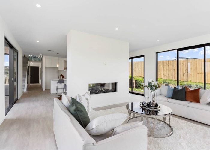  at 8 Backridge Way, Flat Bush, Manukau City, Auckland