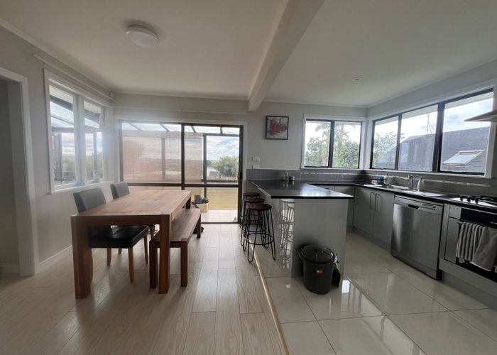  at 17 Bradbury Road, Botany Downs, Manukau City, Auckland