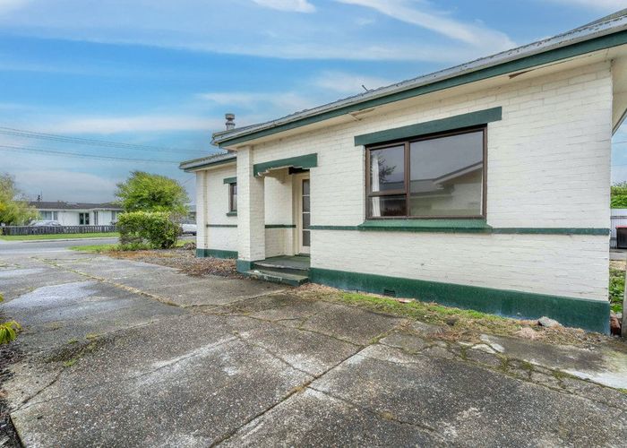  at 54 Dudley Street, Grasmere, Invercargill