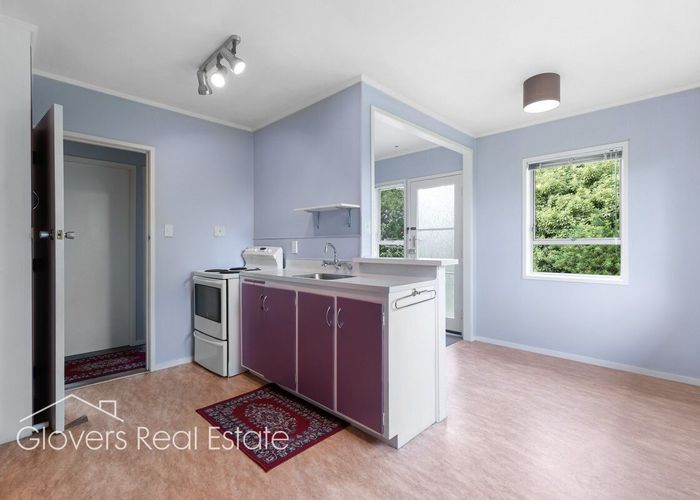  at 2/27 Poinsettia Place, Henderson, Auckland