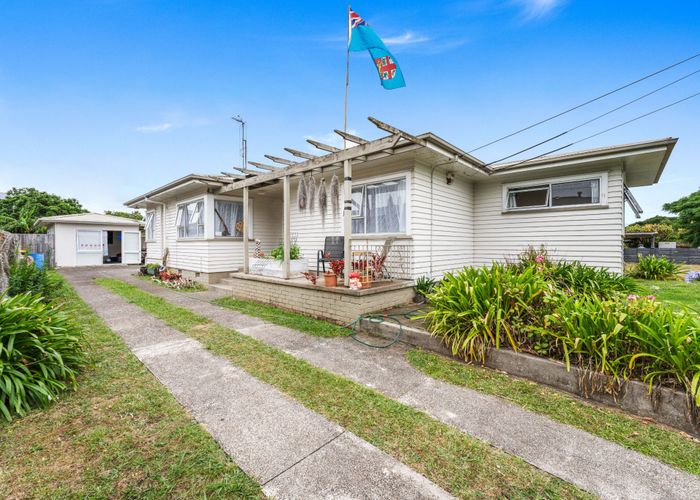  at 14 Gloucester Road, Manurewa, Auckland