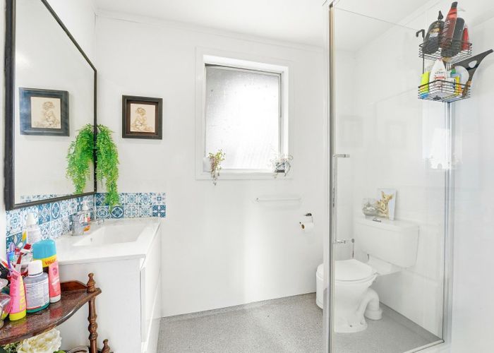  at 27 Cross Street, Castlecliff, Whanganui, Manawatu / Whanganui