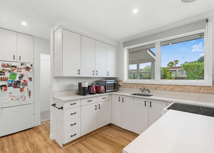  at 17 Harrowdale Drive, Avonhead, Christchurch City, Canterbury