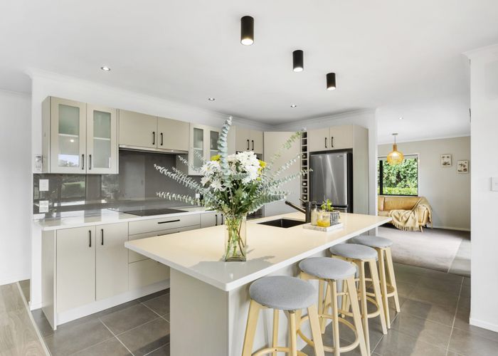  at 18 Blakewell Place, Beachlands, Auckland