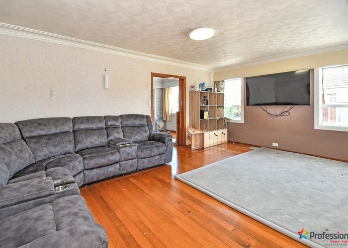  at 28 Fairview Road, Papatoetoe, Auckland