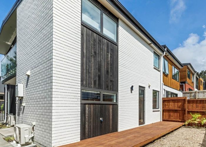  at 1 Milenio Crescent, Windsor Park, Auckland