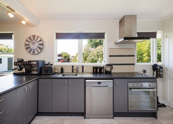  at 14 Motuoapa Place, Kelvin Grove, Palmerston North