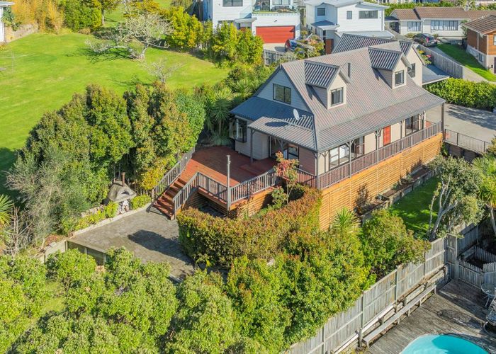  at 92 Alton Avenue, Hillcrest, Auckland