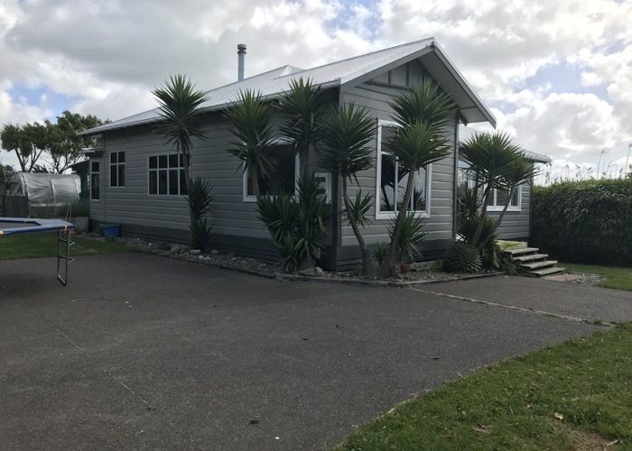  at Oakura, New Plymouth, Taranaki