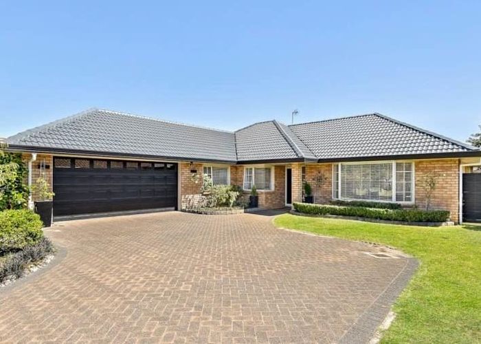  at 8 Uldale Place, Northpark, Auckland