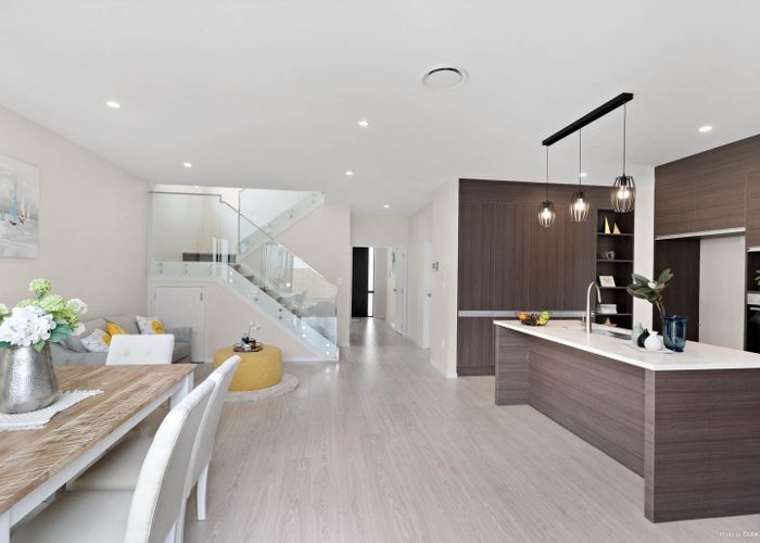  at 31 Ballyholey Drive, Flat Bush, Auckland