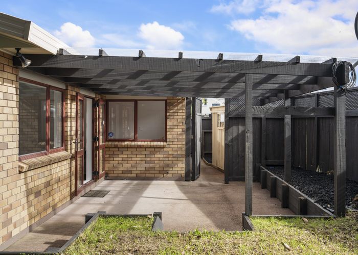  at 2E Lynbrooke Avenue, Blockhouse Bay, Auckland City, Auckland
