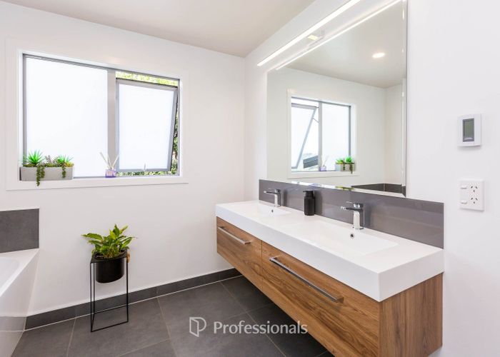  at 111 Kirton Drive, Riverstone Terraces, Upper Hutt, Wellington
