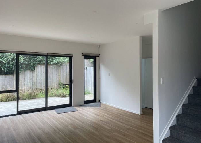  at 6 Korokio Lane, Henderson, Waitakere City, Auckland